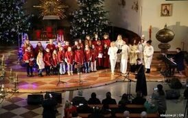 XXXVI Regionalny Festiwal Kolęd i Patorałek w Staszowie (19.01.2025 r.) 38