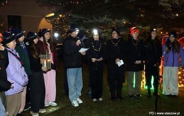 Betlejemskie Światło Pokoju zn&oacute;w rozświetliło Stasz&oacute;w (07.12.2025 r.) 51