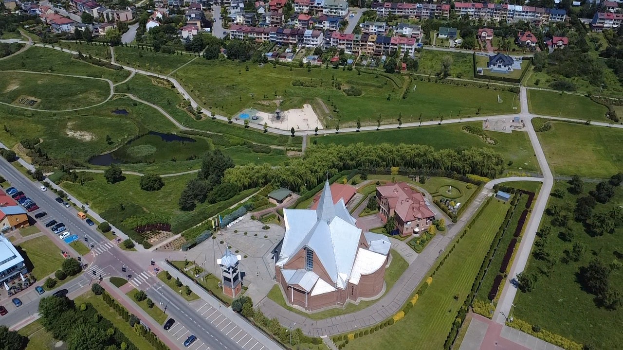 zdjęcia z&nbsp;drona miejsca, w&nbsp;kt&oacute;rym będzie znajdować się Aleja 500-lecia