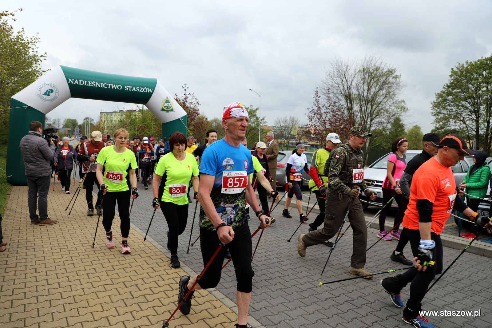 start zawodników Nordic Walking