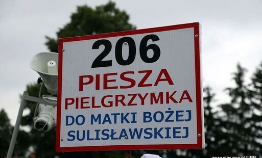 Zdjęcie do Staszowianie po raz 206. zanieśli swe prośby do Sulisławskiej Matki