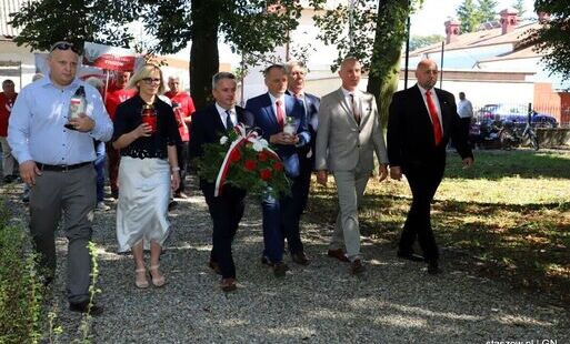 Zdjęcie do Stasz&oacute;w uczcił Święto Wojska Polskiego