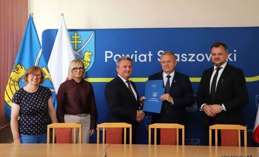 Zdjęcie do Ponad 93 tysiące złotych na likwidację barier w Staszowie i Koniemłotach