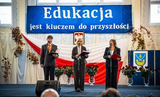 Zdjęcie do Uroczysty Dzień Edukacji w Staszowie