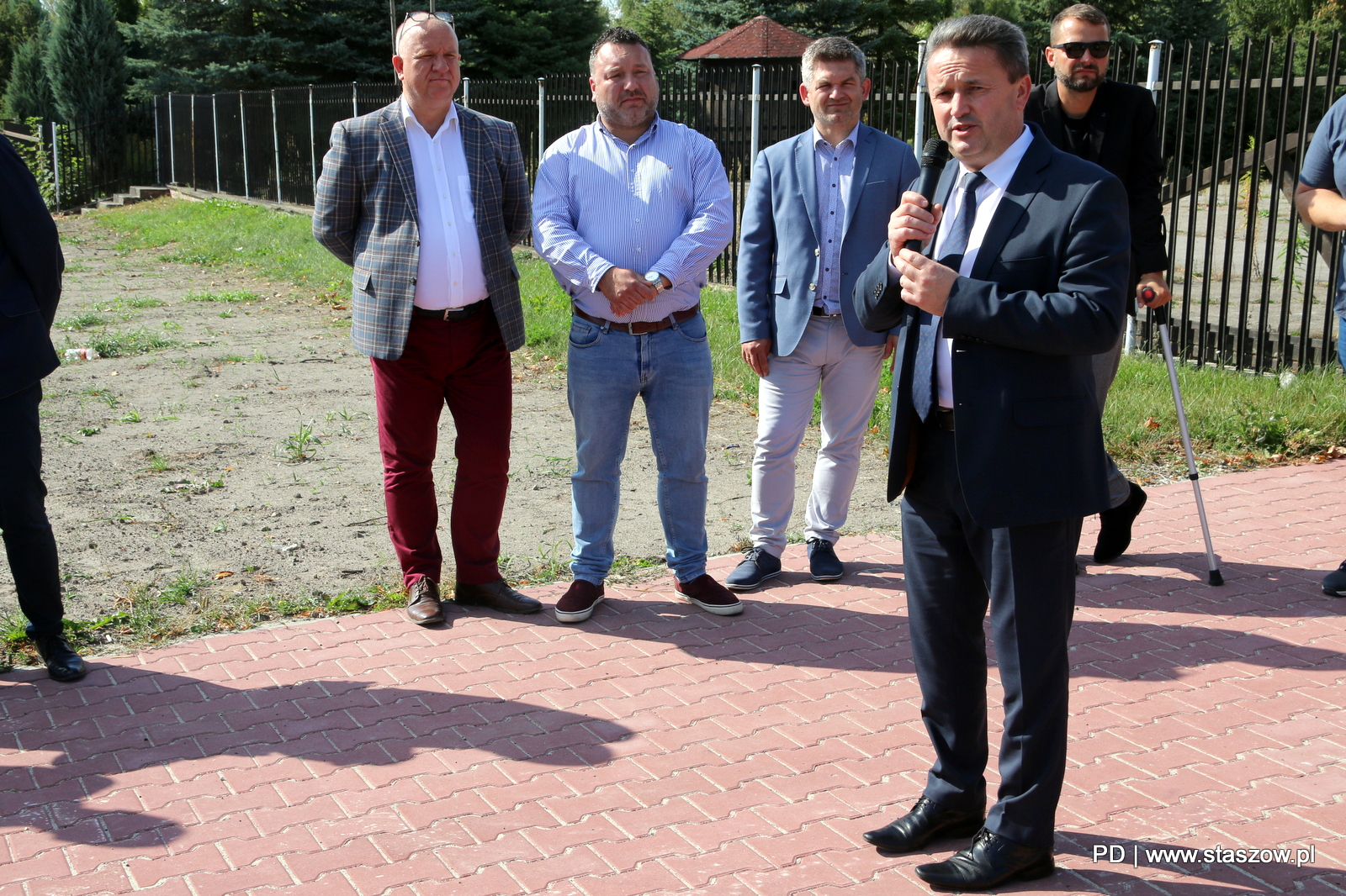 Powitanie gości przez burmistrza miasta i gminy Staszów, Leszka Kopcia