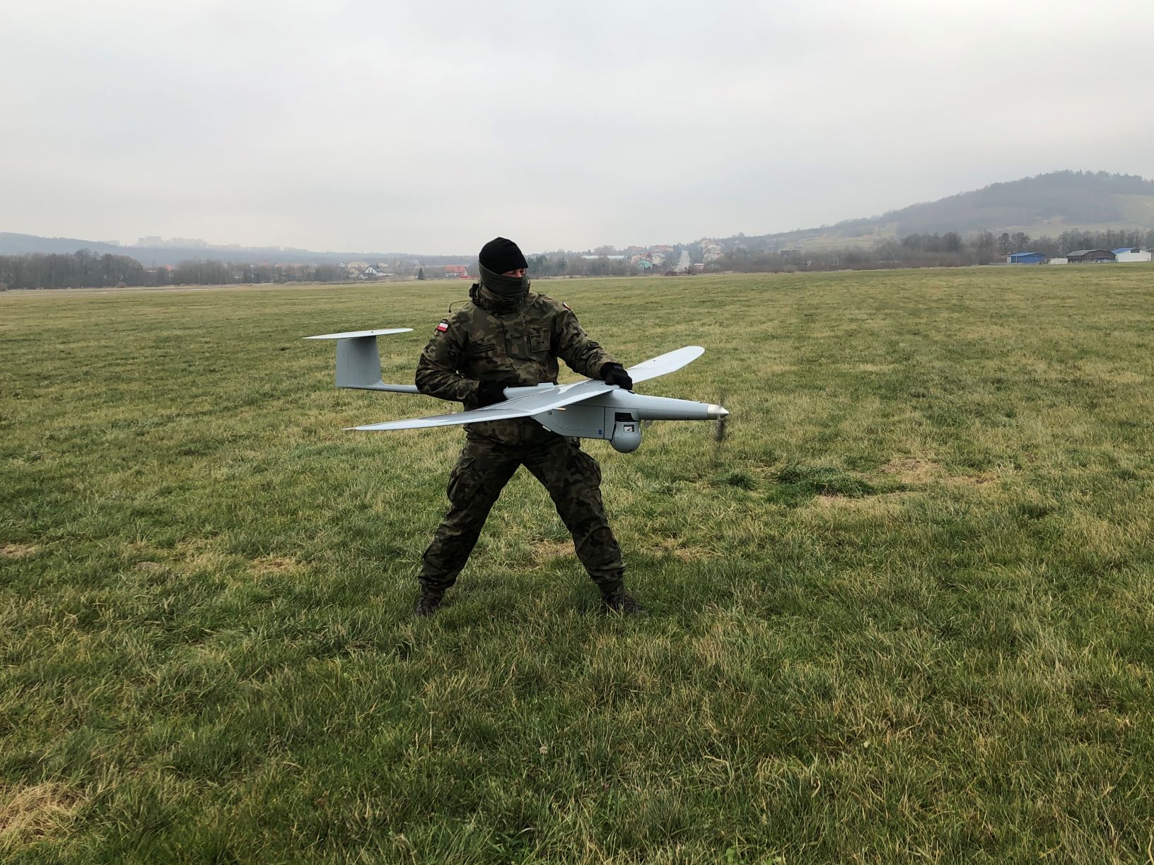 Pierwsze loty dronów  10. Świętokrzyskiej Brygady OT na świętokrzyskim niebie