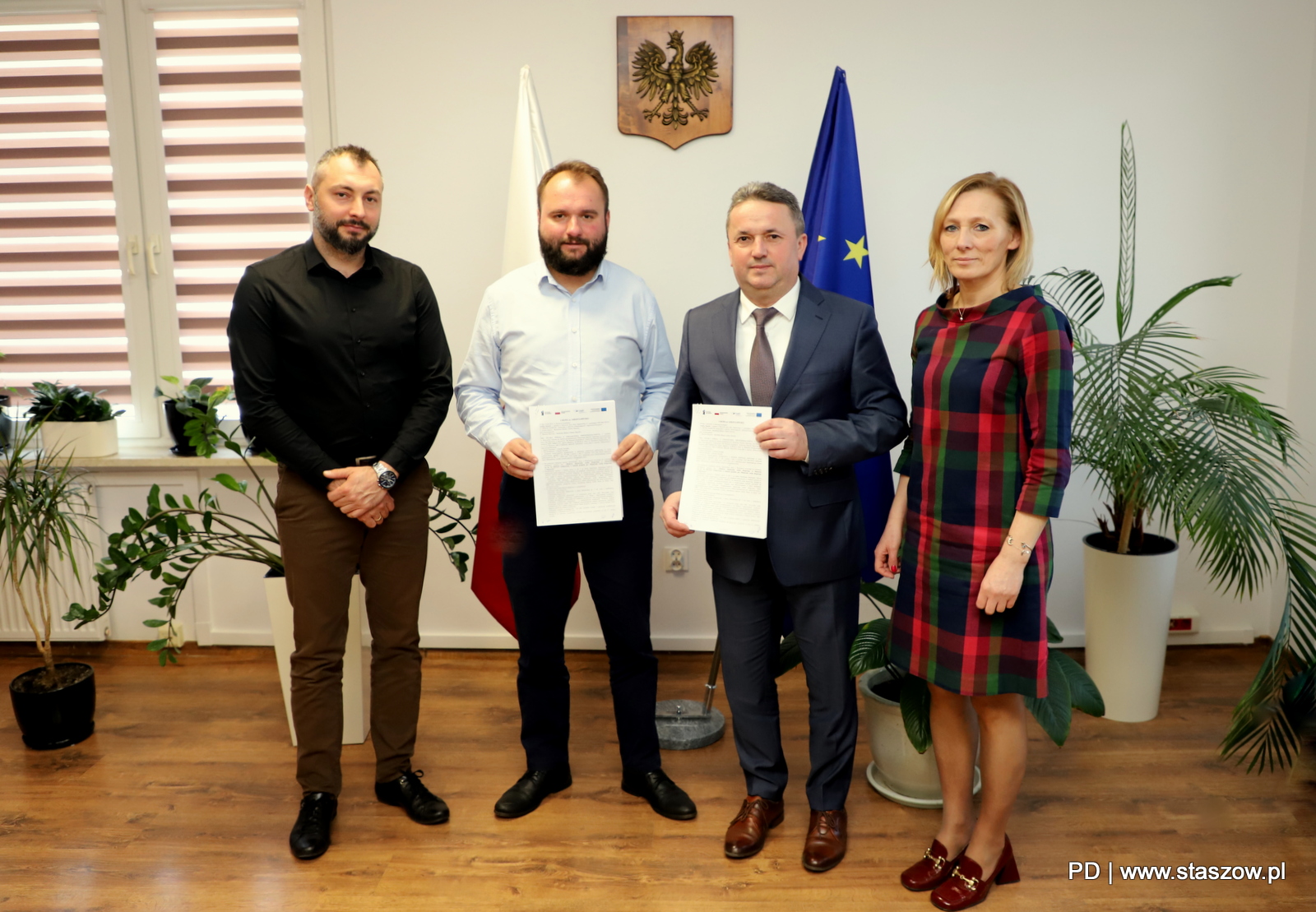 Podpisanie umowy na Budowa miasteczka ruchu drogowego w Staszowie