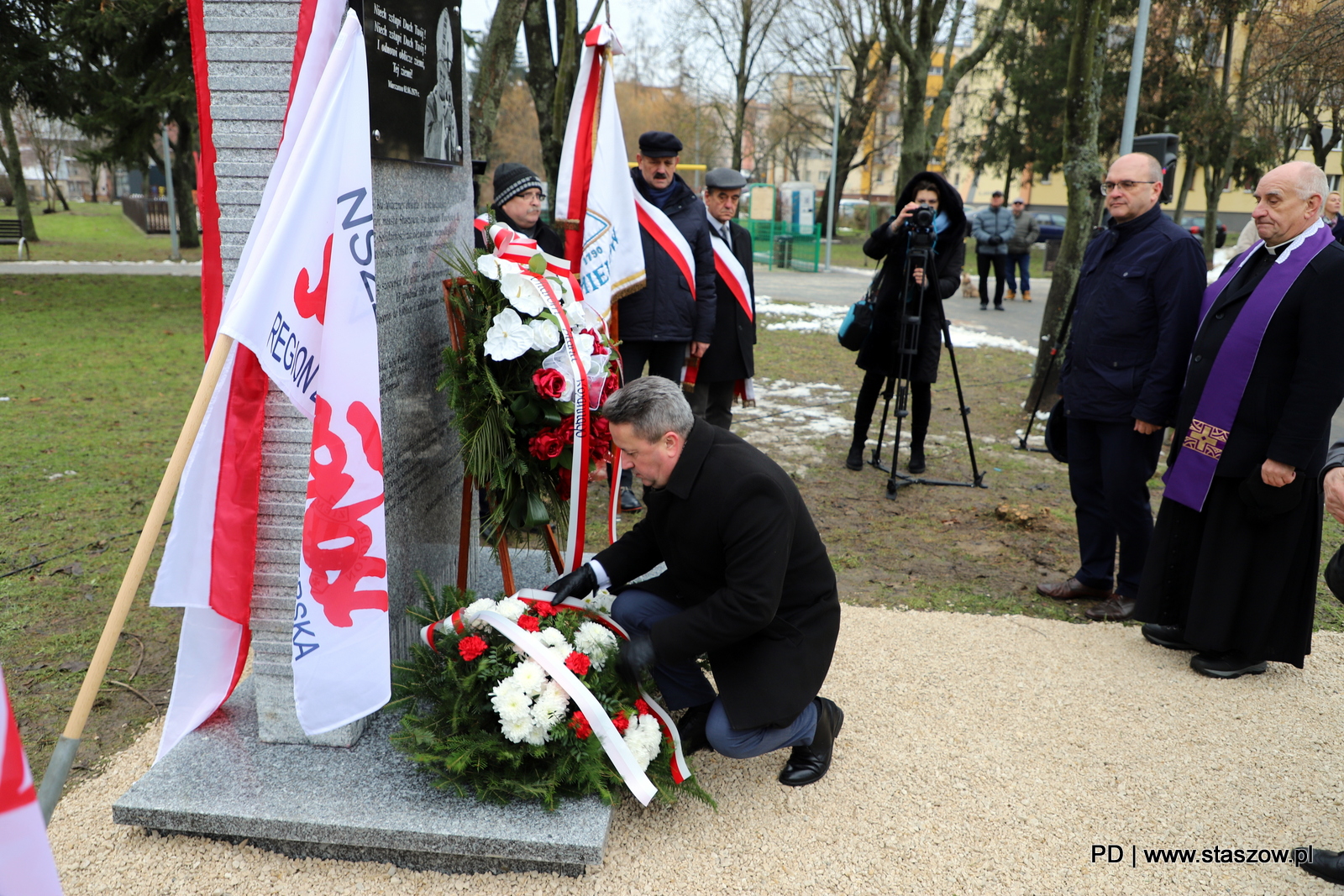 Uroczyste odsłonięcie pomnika ku czci 'Solidarności i świętego Jana Pawła II